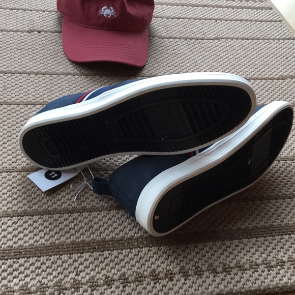 Navy blue Goodfellow sneakers - Picture 3 of 4